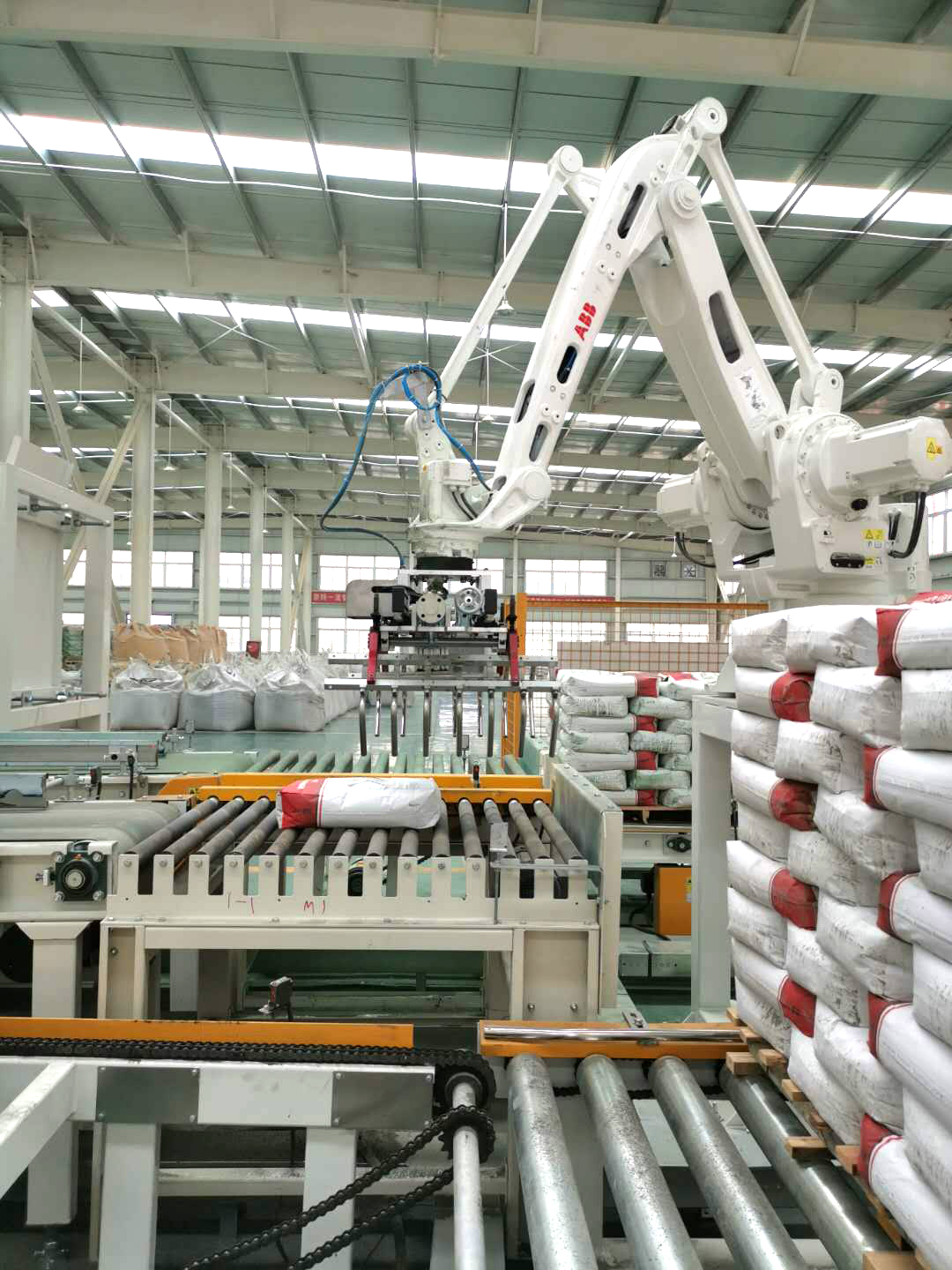 ?大廣金剛砂地坪材料  新鄉(xiāng)自動化工廠！